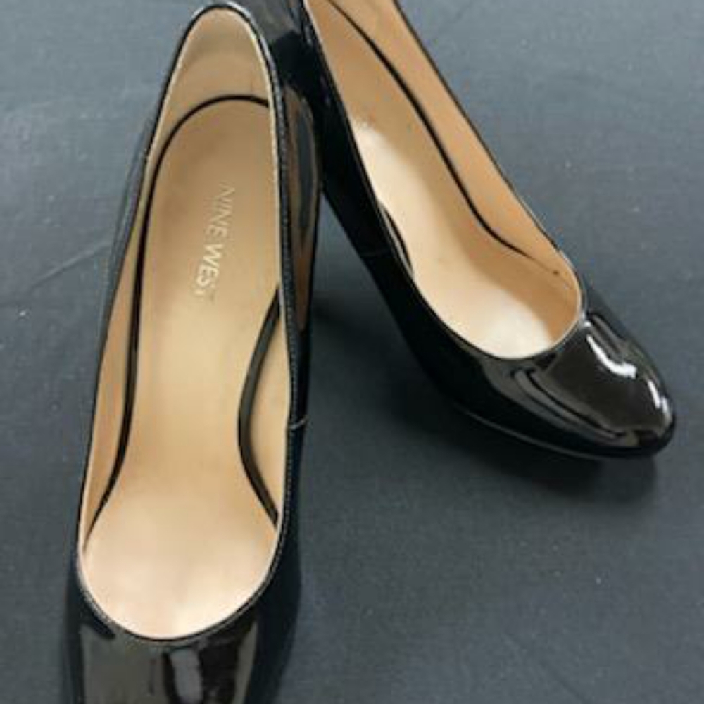 Nine West Patent leather Pumps